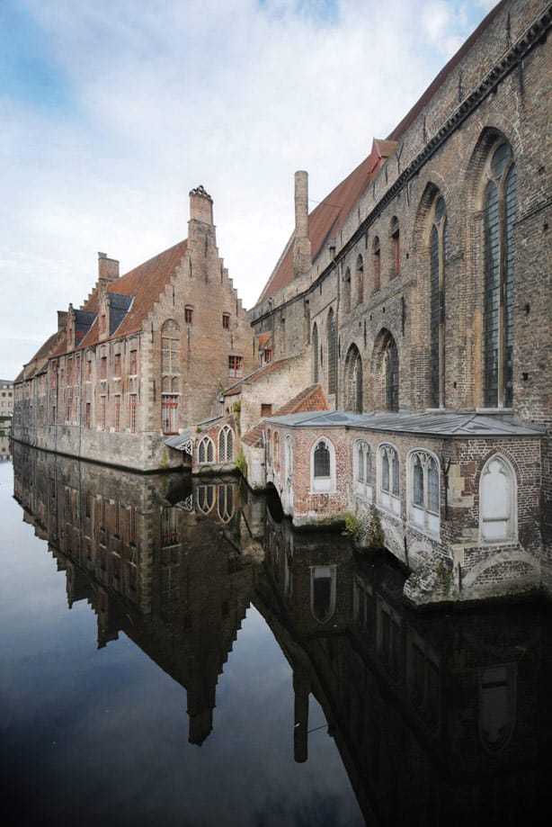 hospital San Juan, Brujas